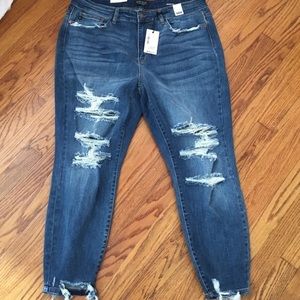 NWT Judy Blue High Rise Destroyed Skinny Jeans
